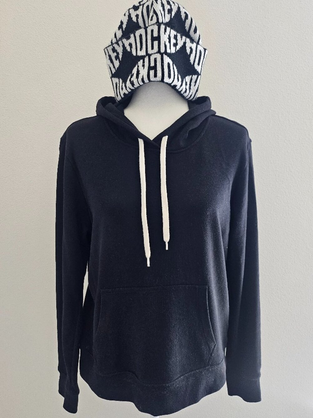 H&M Divided Black Hoodie Pullover Sweatshirt Size L Kangaroo Pocket